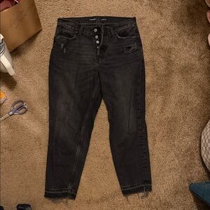 Chic Black Cropped Jeans for Women